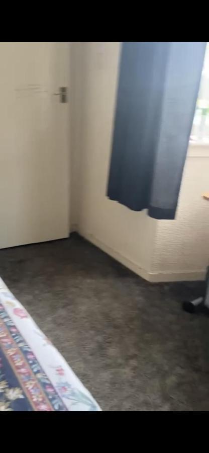132 Apartment Bushbury Bagian luar foto